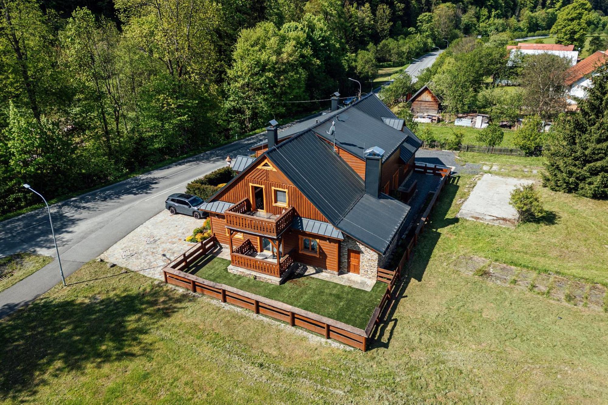 Pod Milonovou Apartman Velké Karlovice Kültér fotó