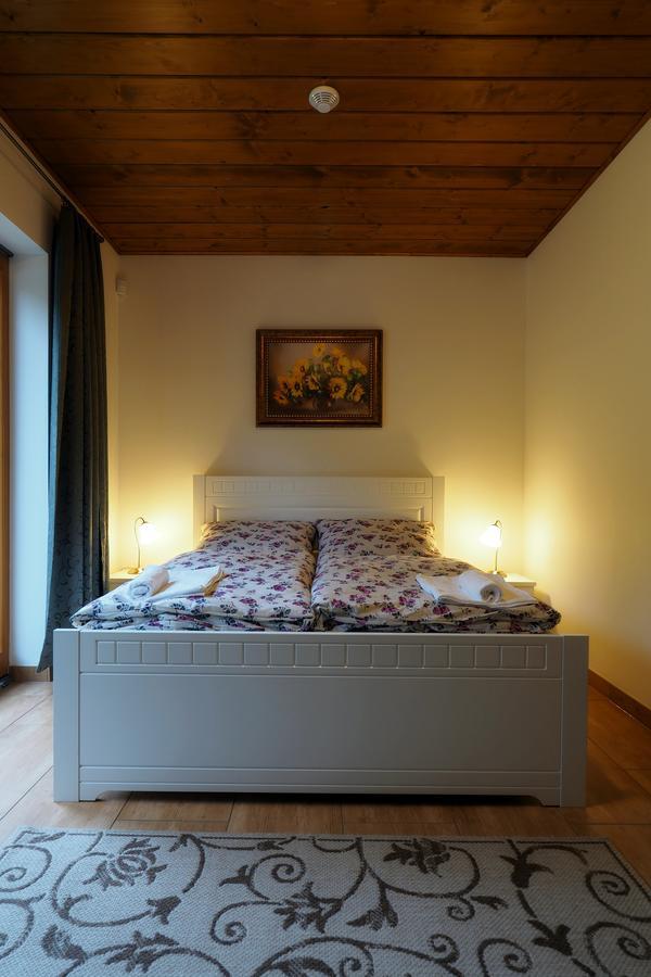 Pod Milonovou Apartman Velké Karlovice Kültér fotó